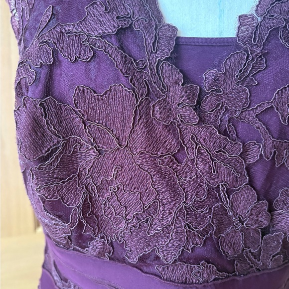 🤍Tadashi Shoji Purple Sheath Midi Dress V-Neck Sleeveless🤍 - Picture 5 of 9